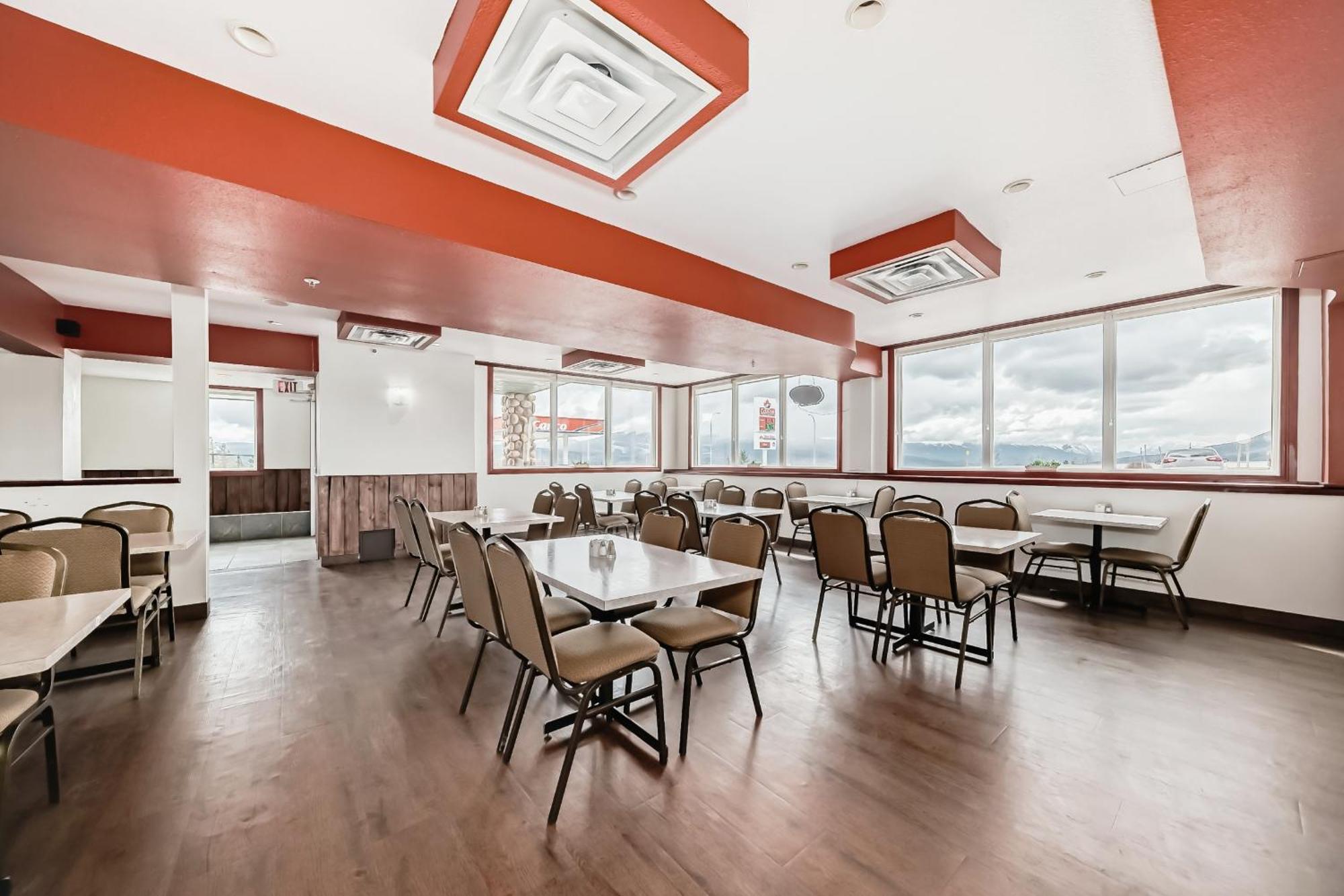 Grande Cache Inn&Suites Buitenkant foto
