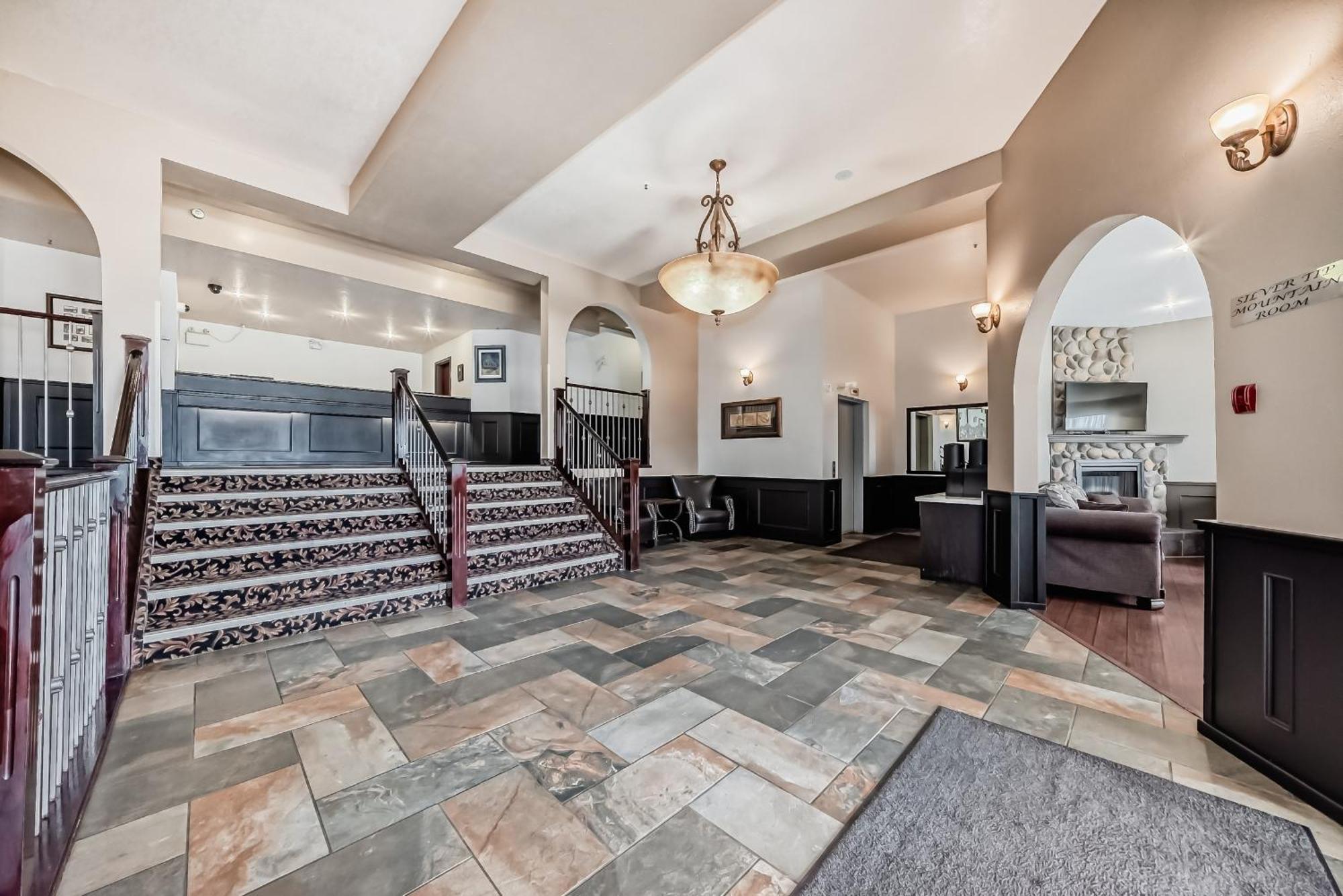 Grande Cache Inn&Suites Buitenkant foto