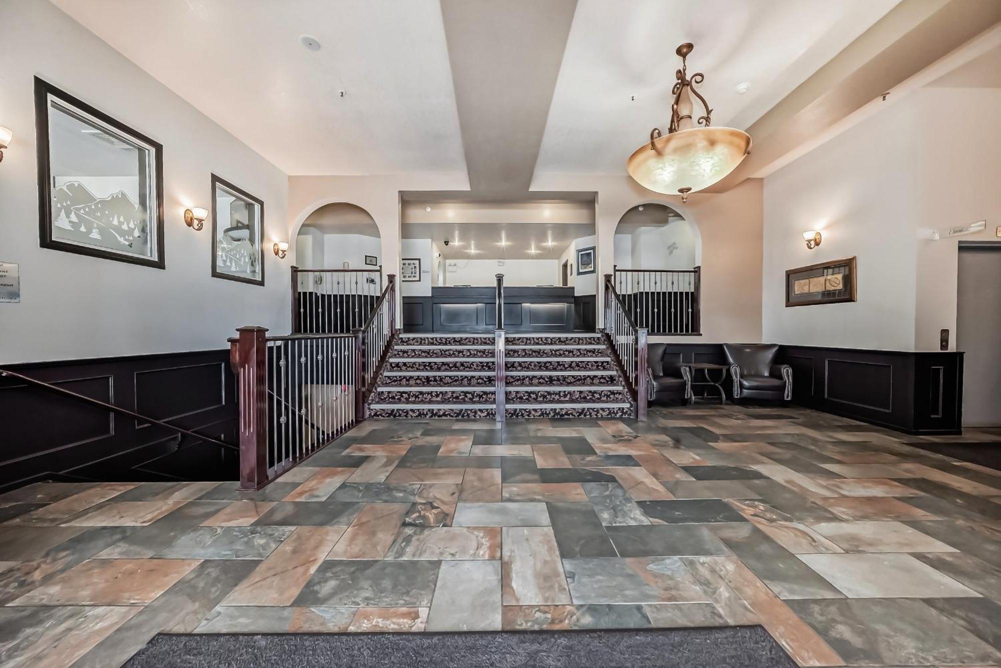 Grande Cache Inn&Suites Buitenkant foto
