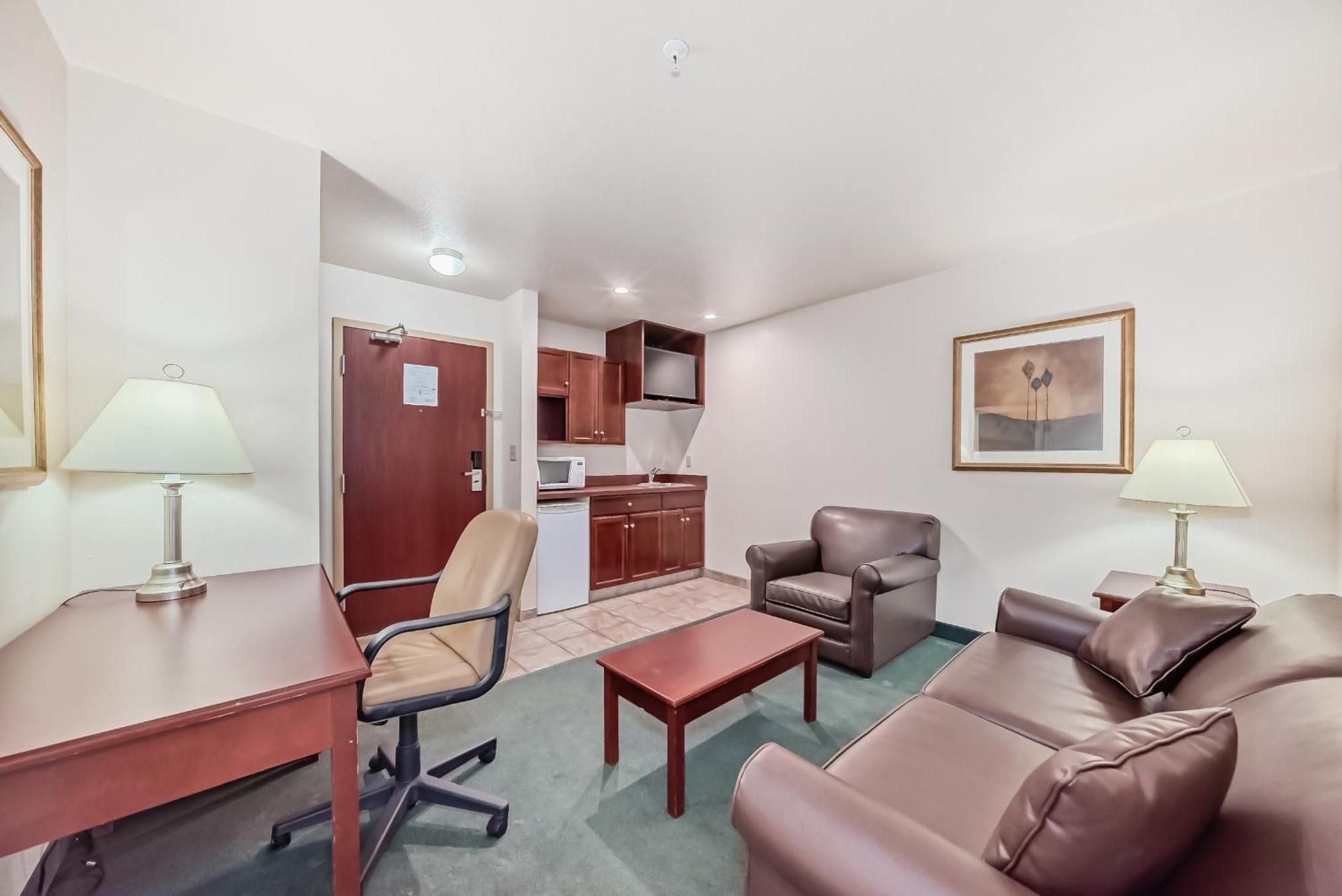 Grande Cache Inn&Suites Buitenkant foto