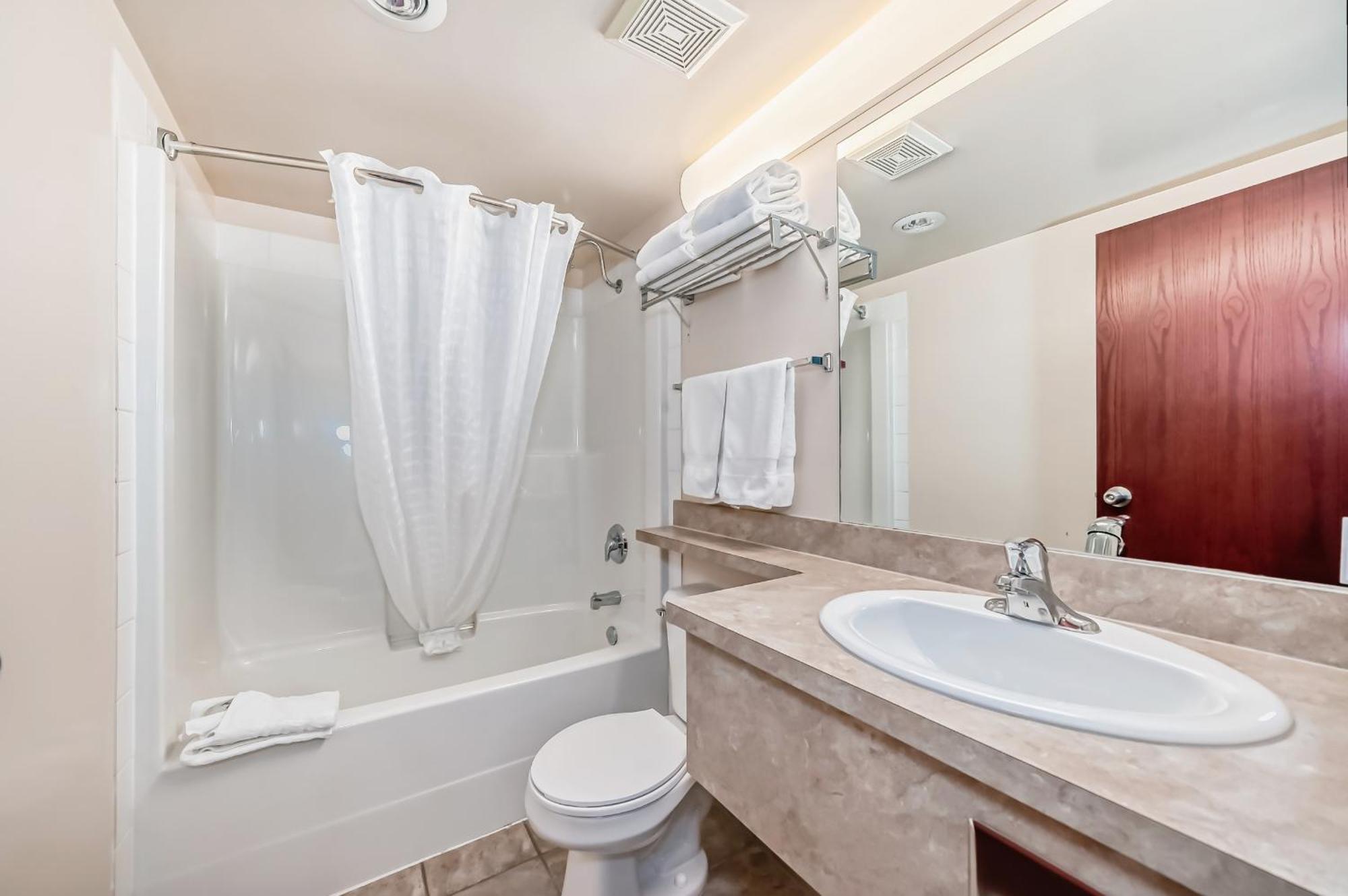 Grande Cache Inn&Suites Buitenkant foto