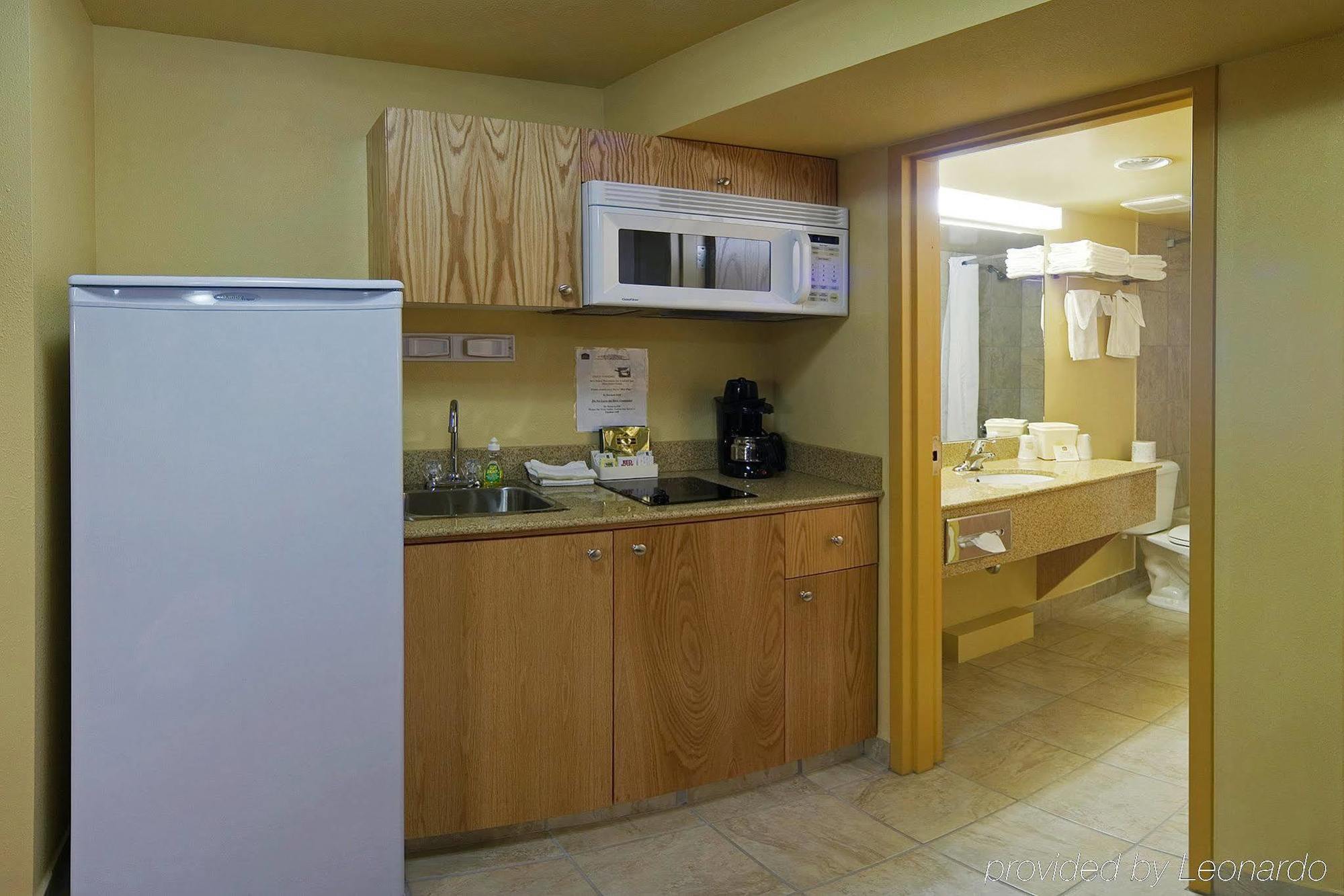 Grande Cache Inn&Suites Kamer foto