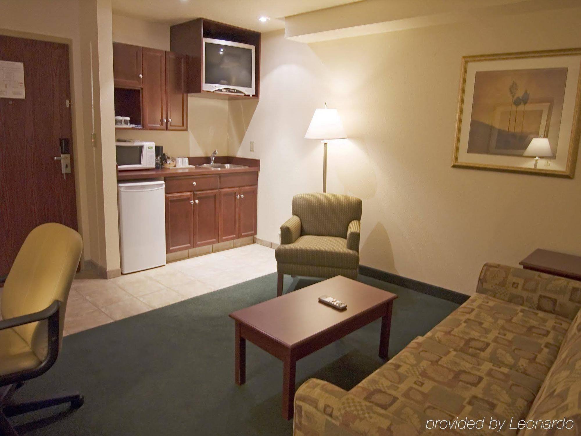 Grande Cache Inn&Suites Kamer foto