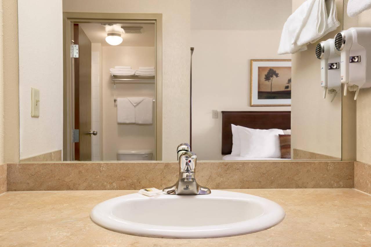 Grande Cache Inn&Suites Buitenkant foto